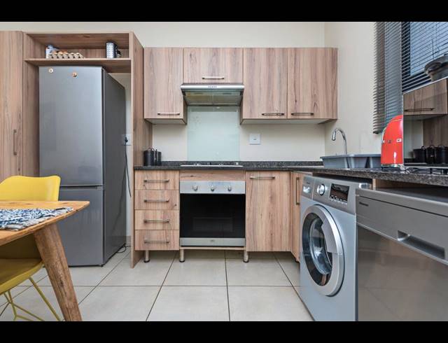 2 BEDROOM APARTMENT TO LET IN EDENBURG